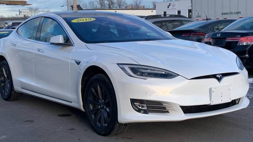 TESLA MODEL S 2019 5YJSA1E29KF306415 image